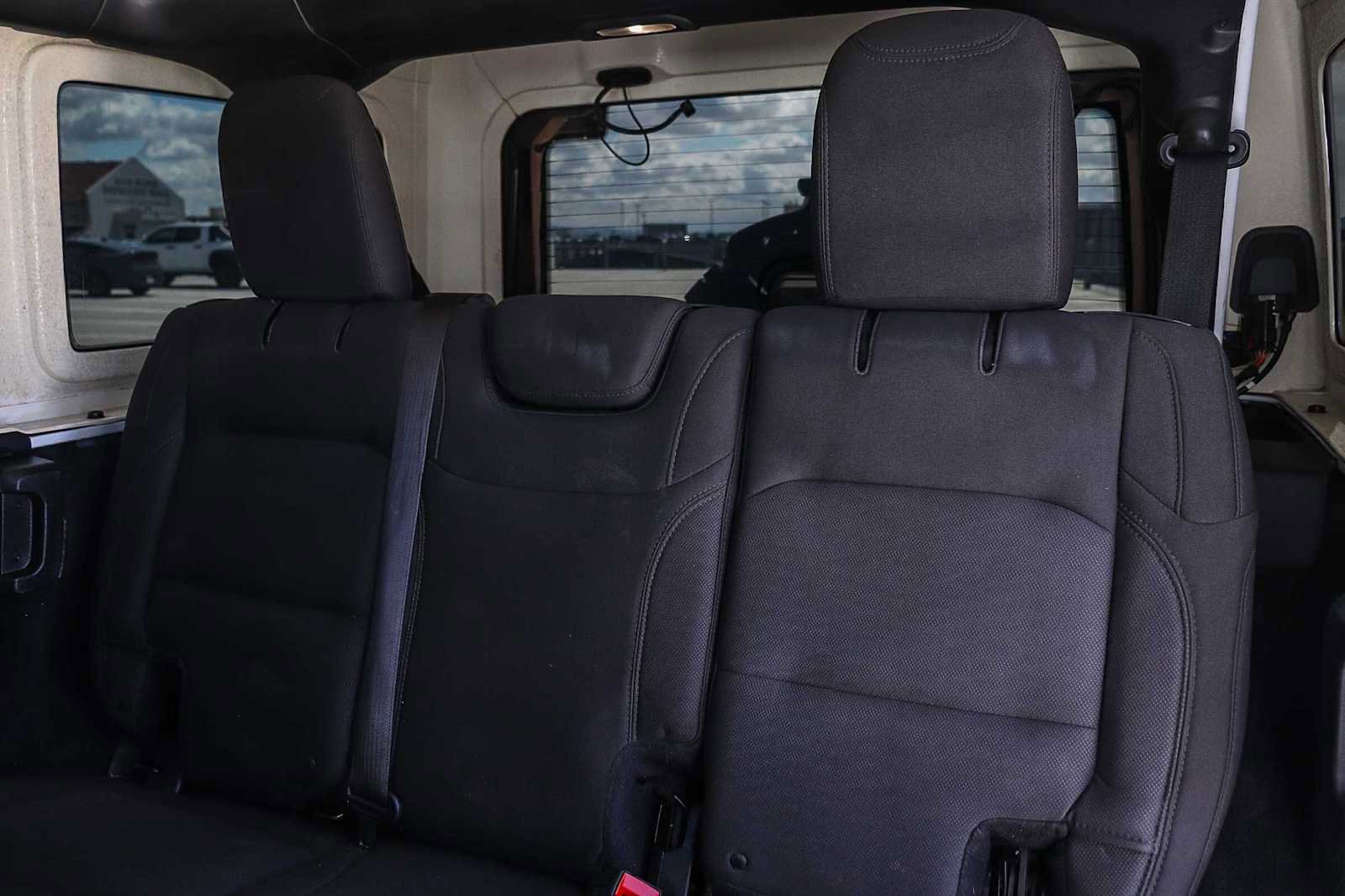 Used 2018 Jeep Wrangler Unlimited Sport S AWD/4WD image 25