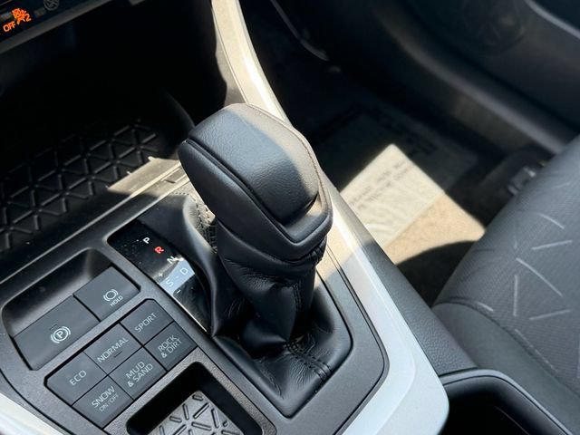 Certified 2023 Toyota RAV4 XLE AWD/4WD image 26