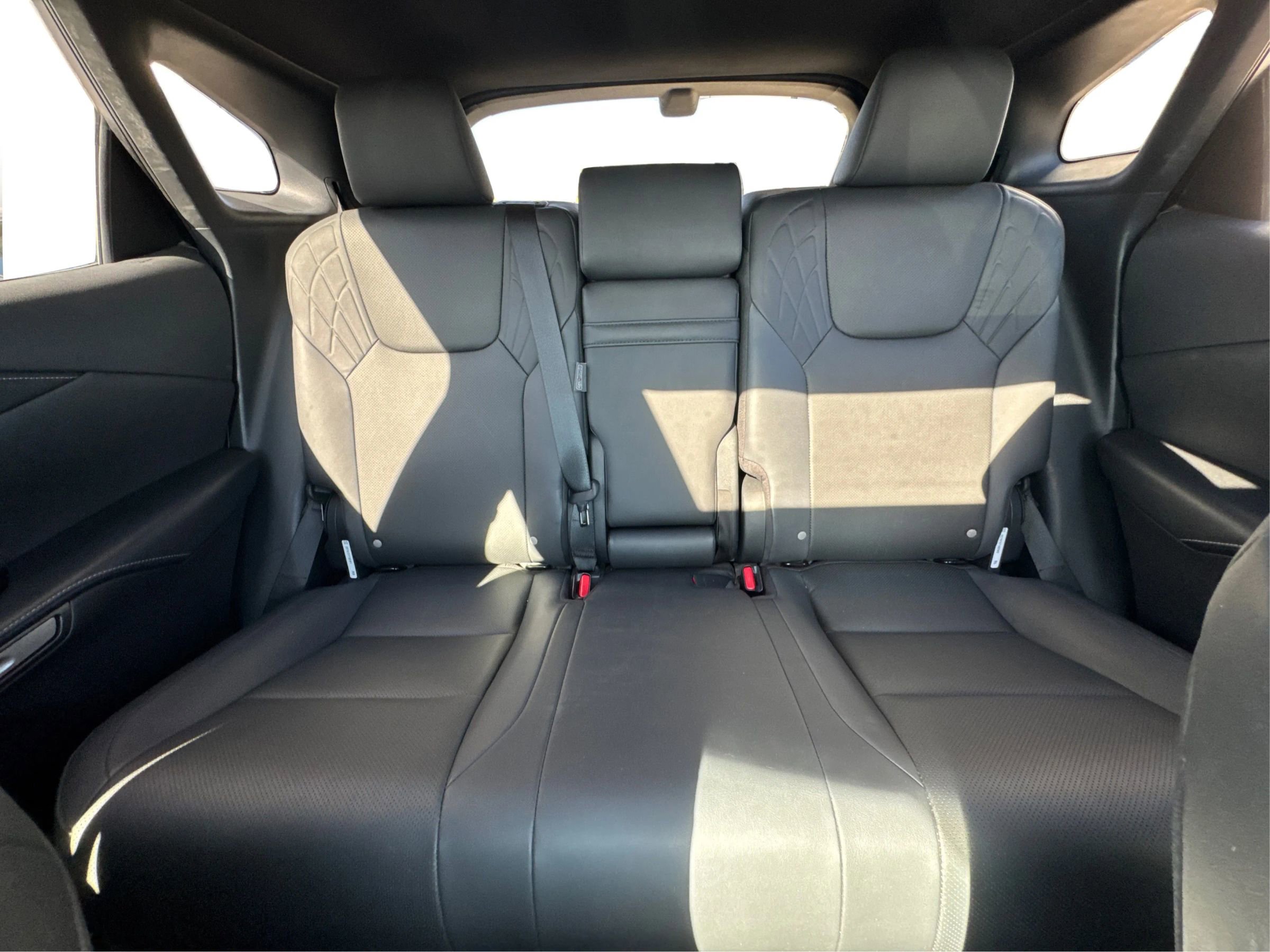 Used 2023 Lexus RX 350h image 13