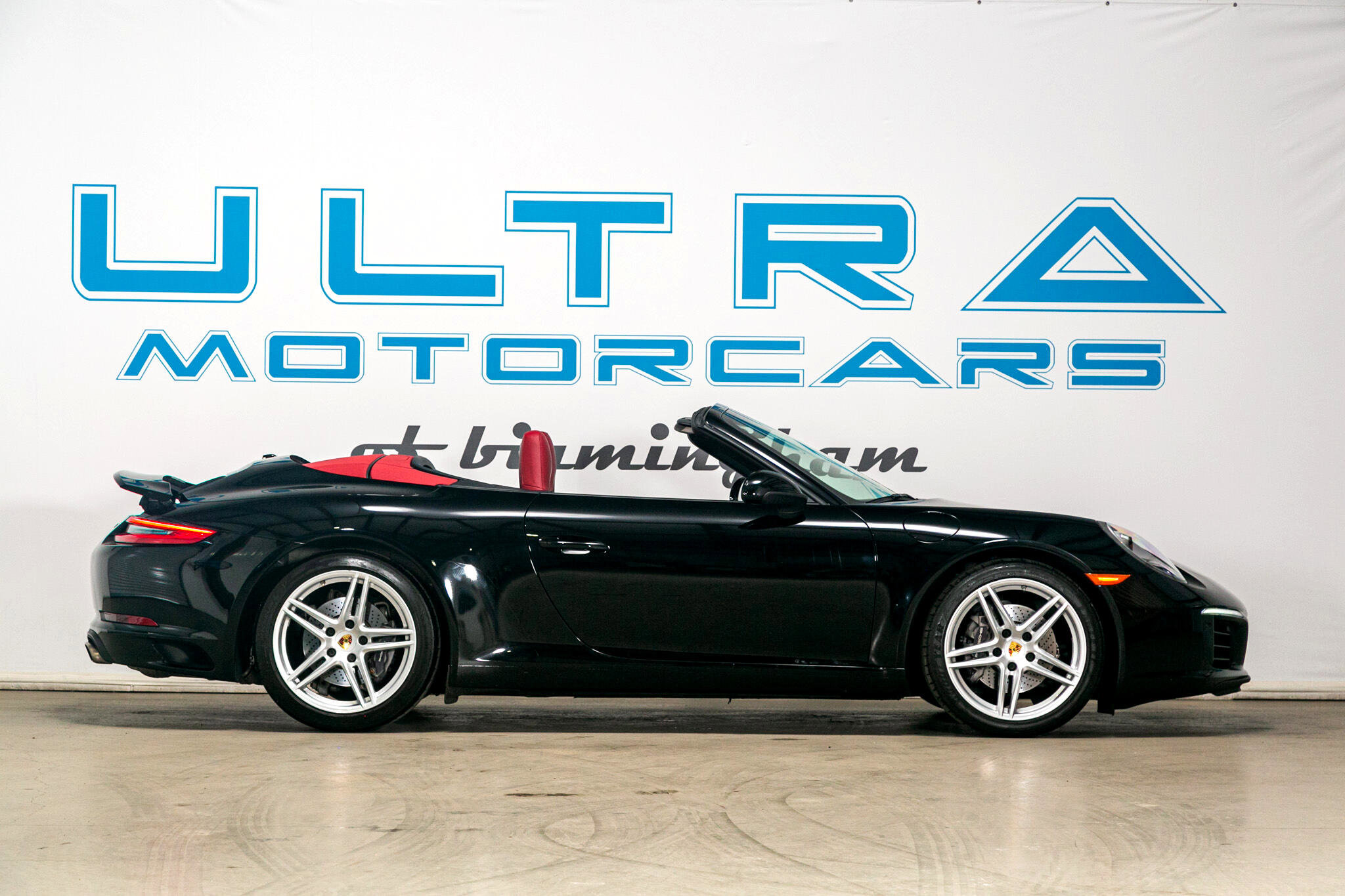 Used 2017 Porsche 911 Carrera image 5