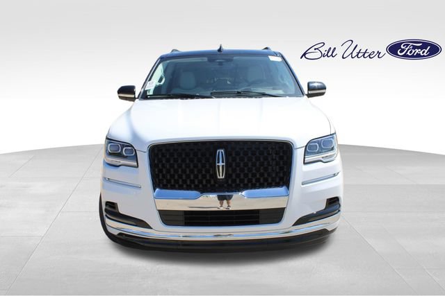 Used 2024 Lincoln Navigator Black Label AWD/4WD image 2