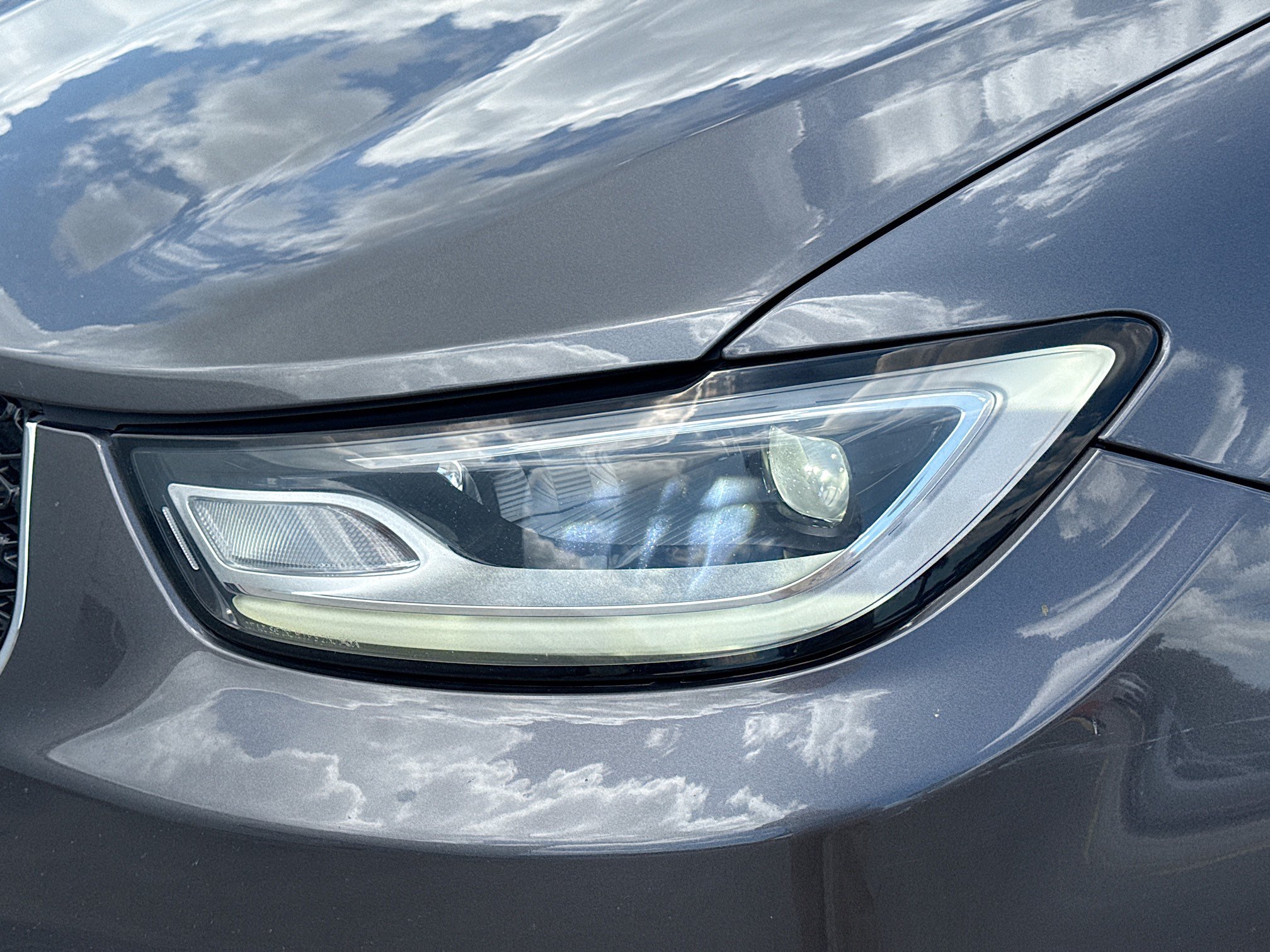 Used 2023 Chrysler Pacifica Touring-L FWD image 9