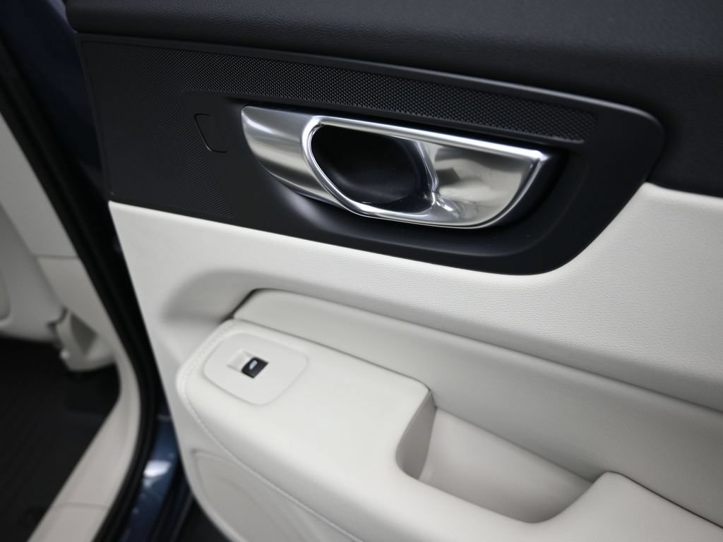 New 2026 Volvo XC60 B5 Ultra w/ Climate Package AWD/4WD image 25