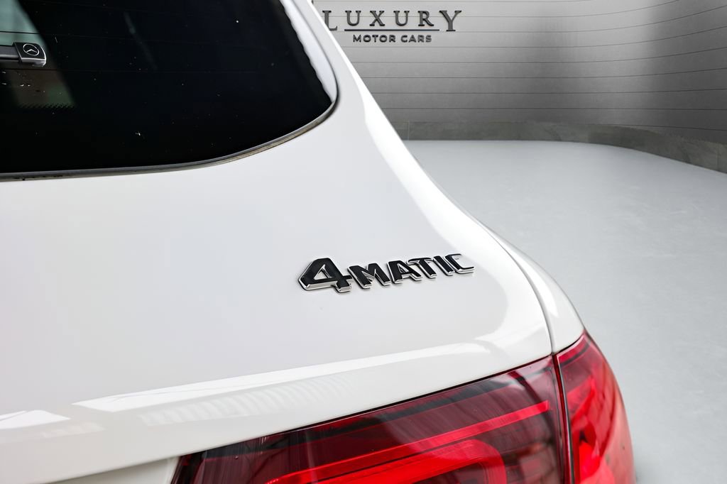 Used 2022 Mercedes-Benz GLC 300 4MATIC image 17