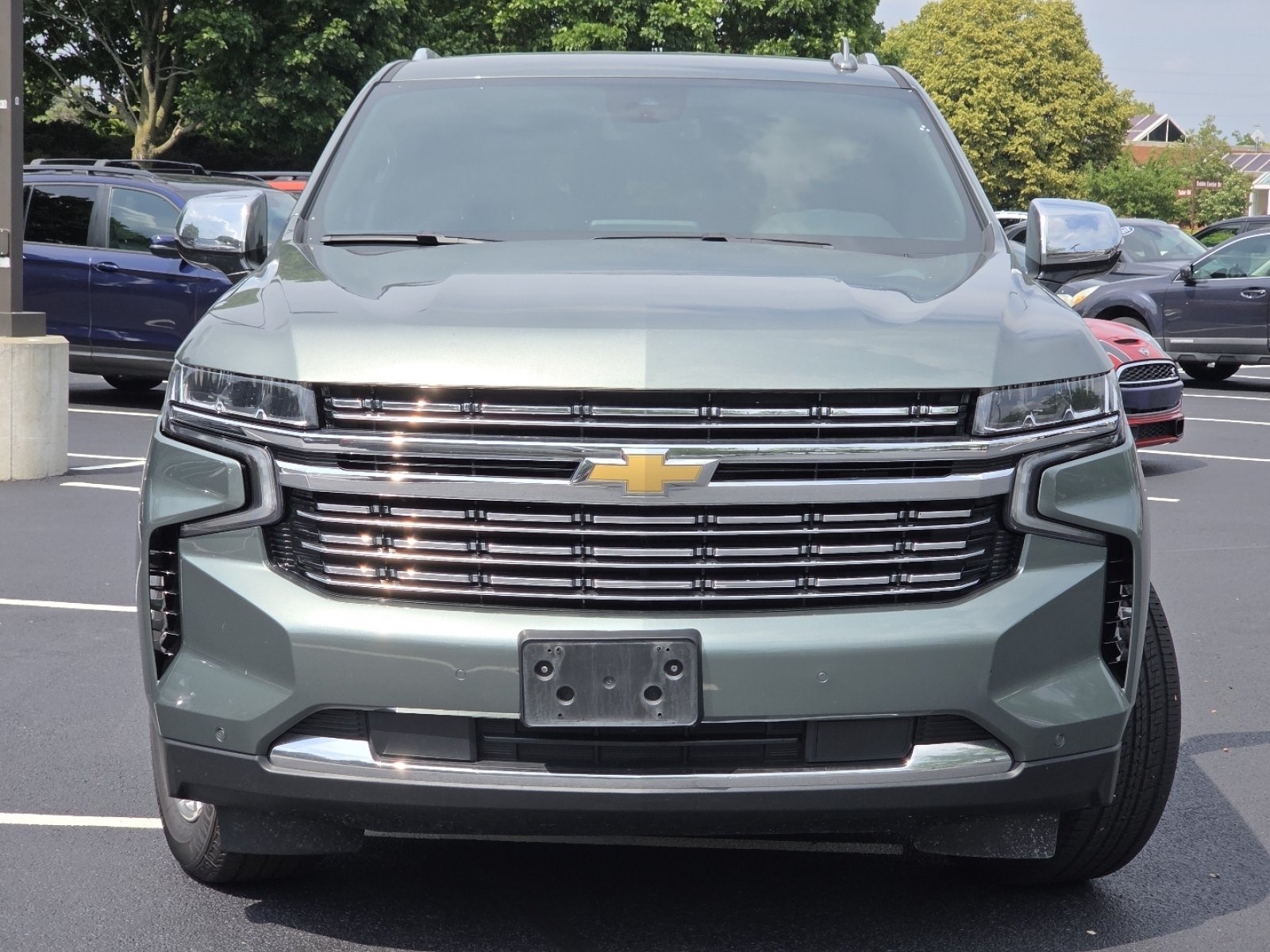 Used 2023 Chevrolet Suburban Premier AWD/4WD image 16