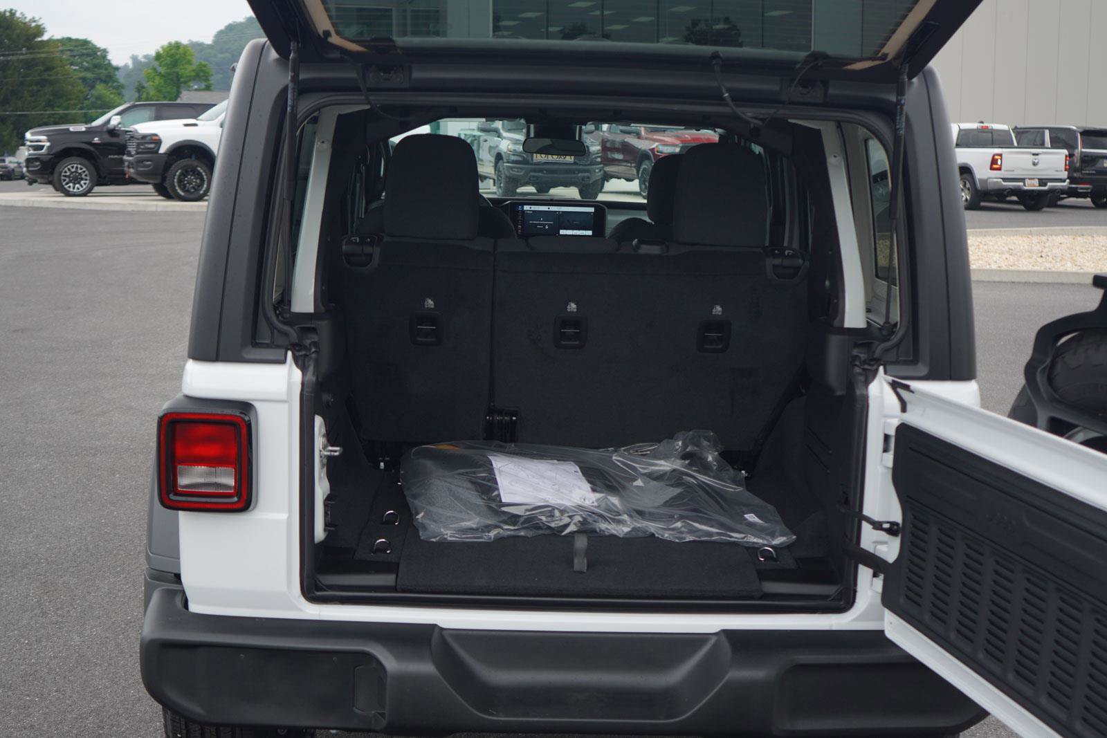 New 2025 Jeep Wrangler Sport S image 12