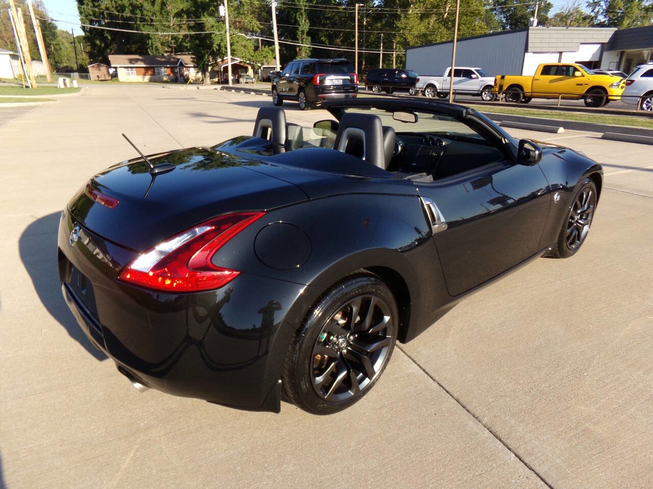 Used 2019 Nissan 370Z Roadster image 33