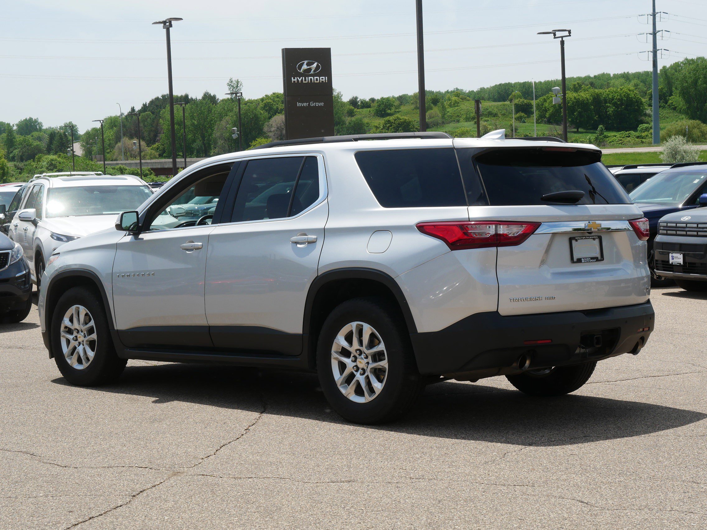 Used 2019 Chevrolet Traverse LT AWD/4WD image 8