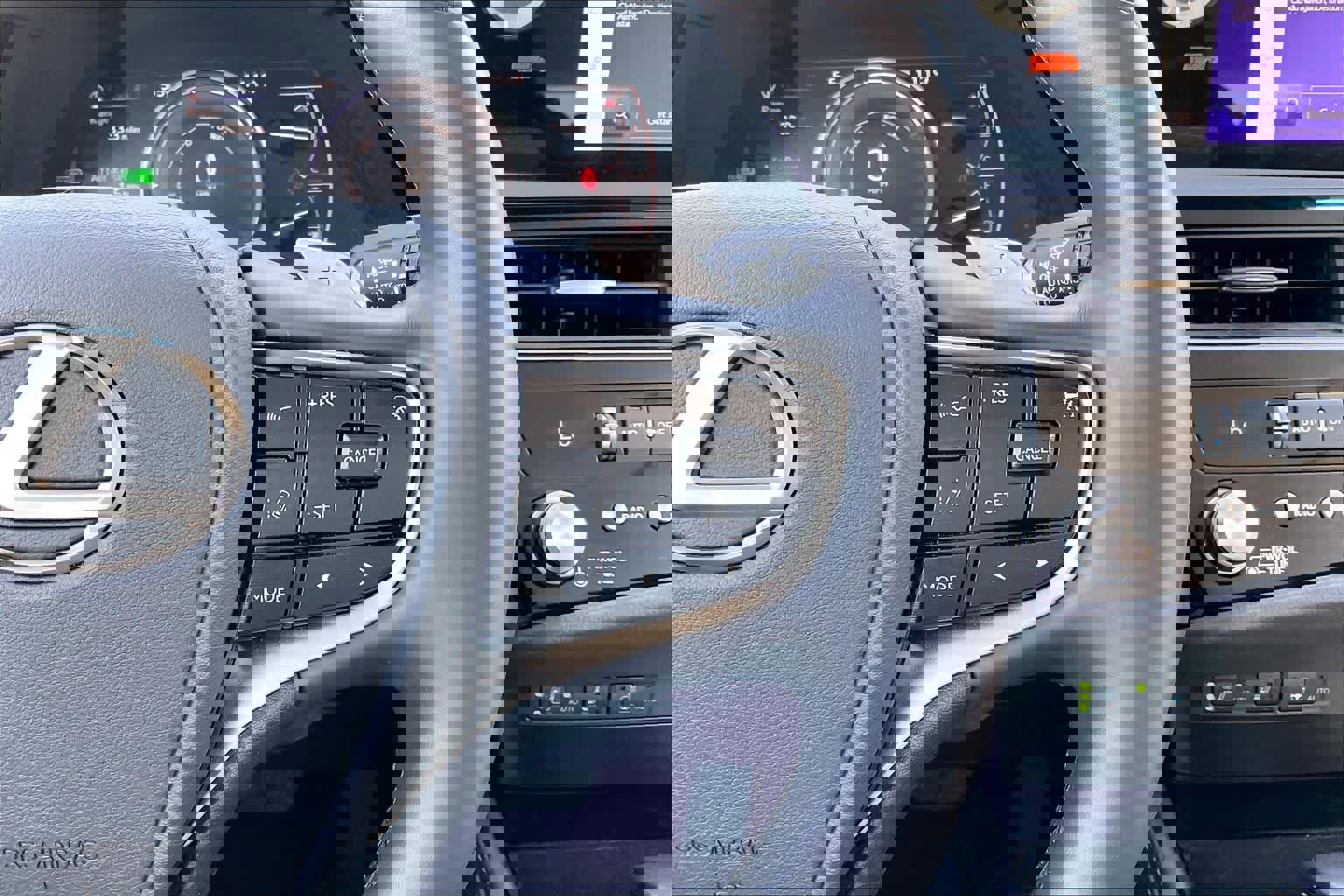 Used 2025 Lexus ES 300h w/ Premium Package image 23