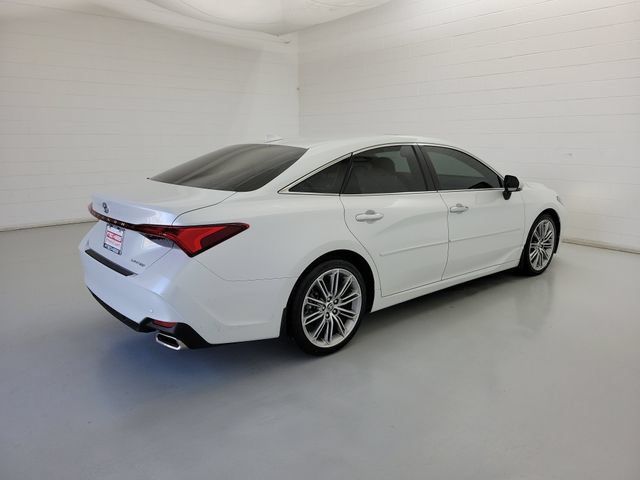 Used 2021 Toyota Avalon Limited w/ Advanced Safety Package FWD image 5