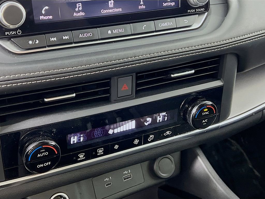 Used 2023 Nissan Rogue SV image 14