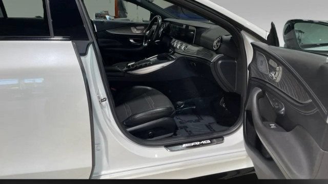 Used 2020 Mercedes-Benz AMG GT 63 image 4