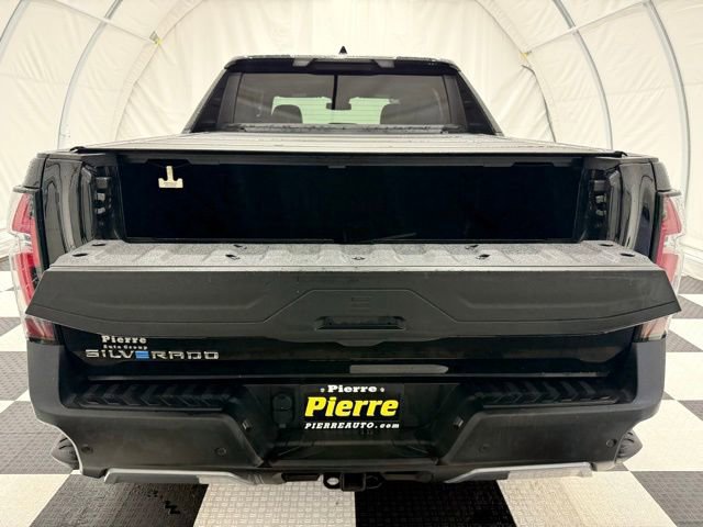 Used 2025 Chevrolet Silverado EV LT image 4