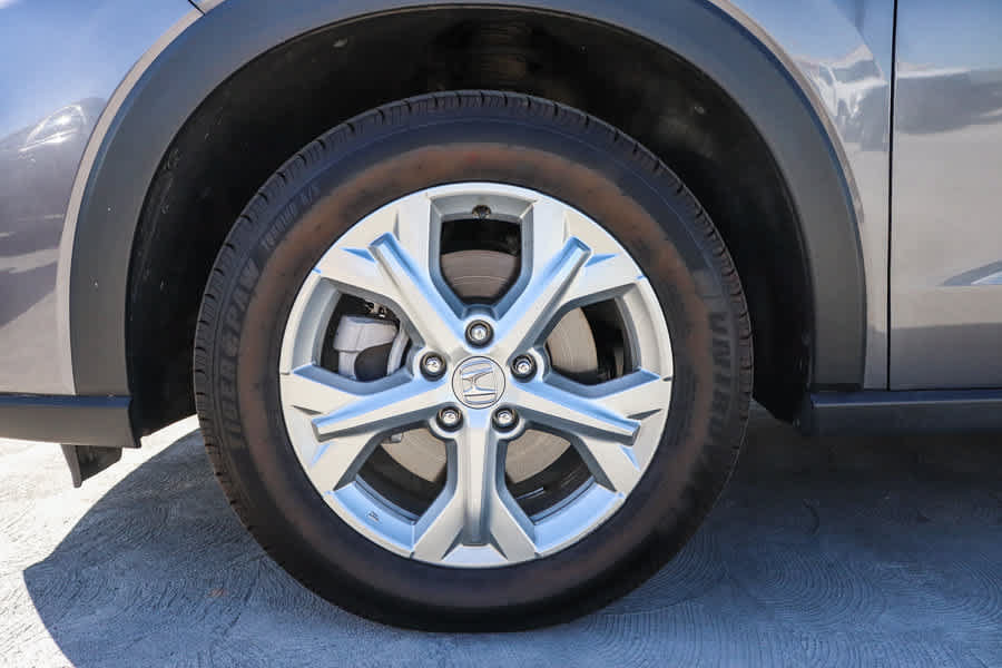 Used 2023 Honda HR-V LX image 11