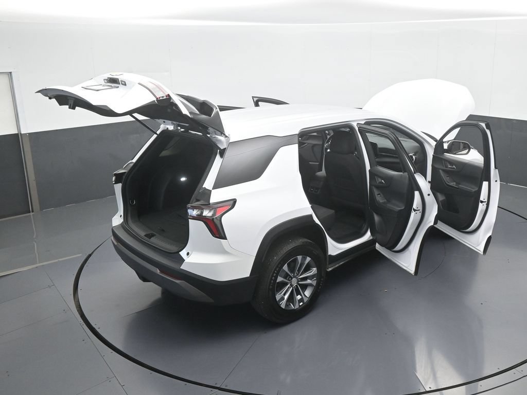 Used 2026 Chevrolet Equinox LT FWD image 65