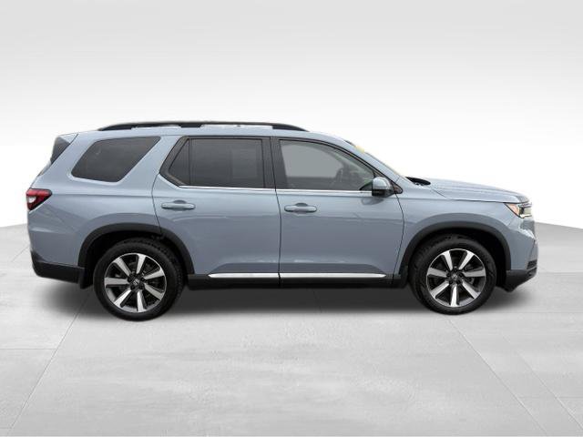 Used 2023 Honda Pilot Touring image 9