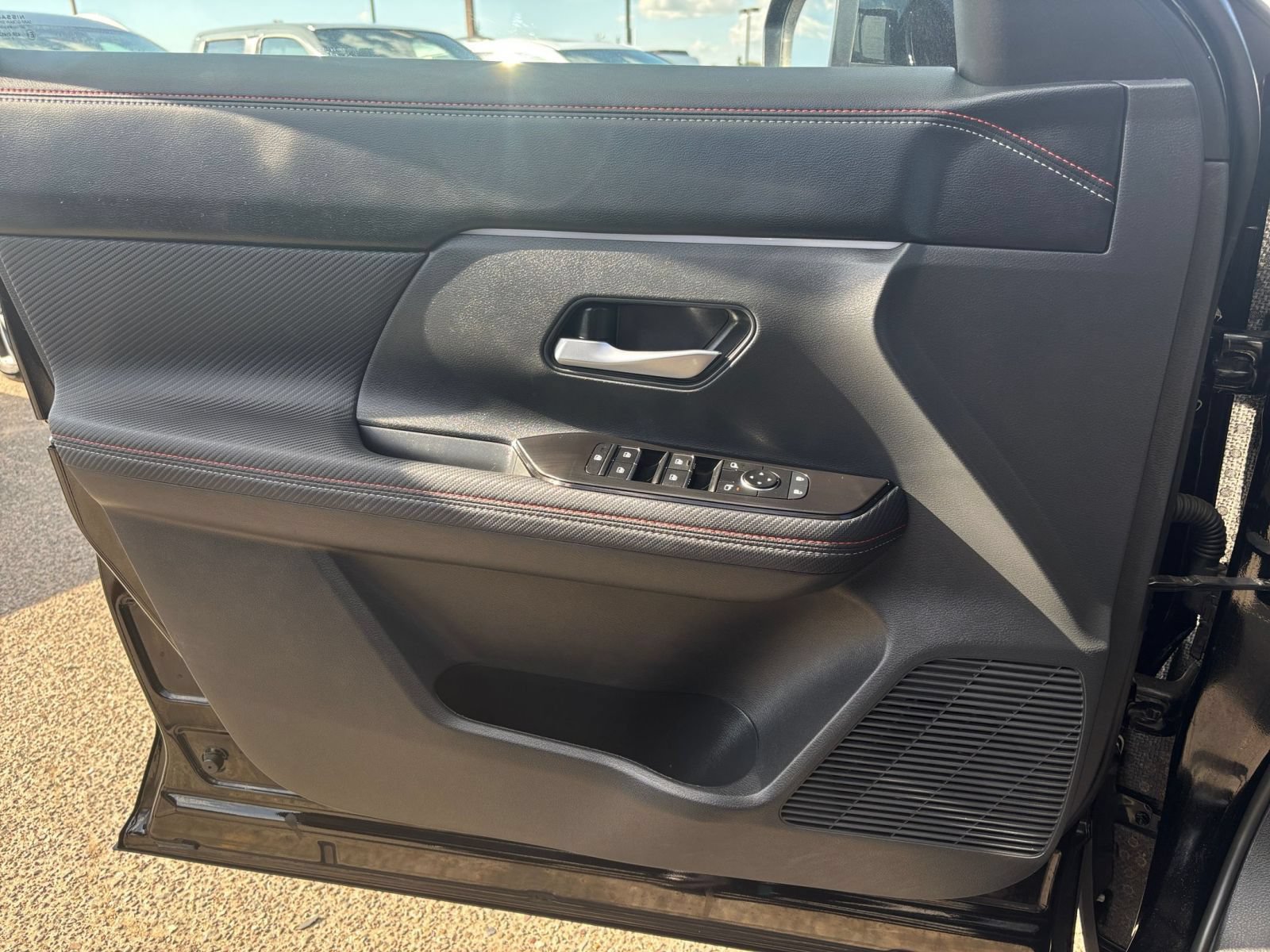 Used 2026 Nissan Kicks SR AWD/4WD image 18