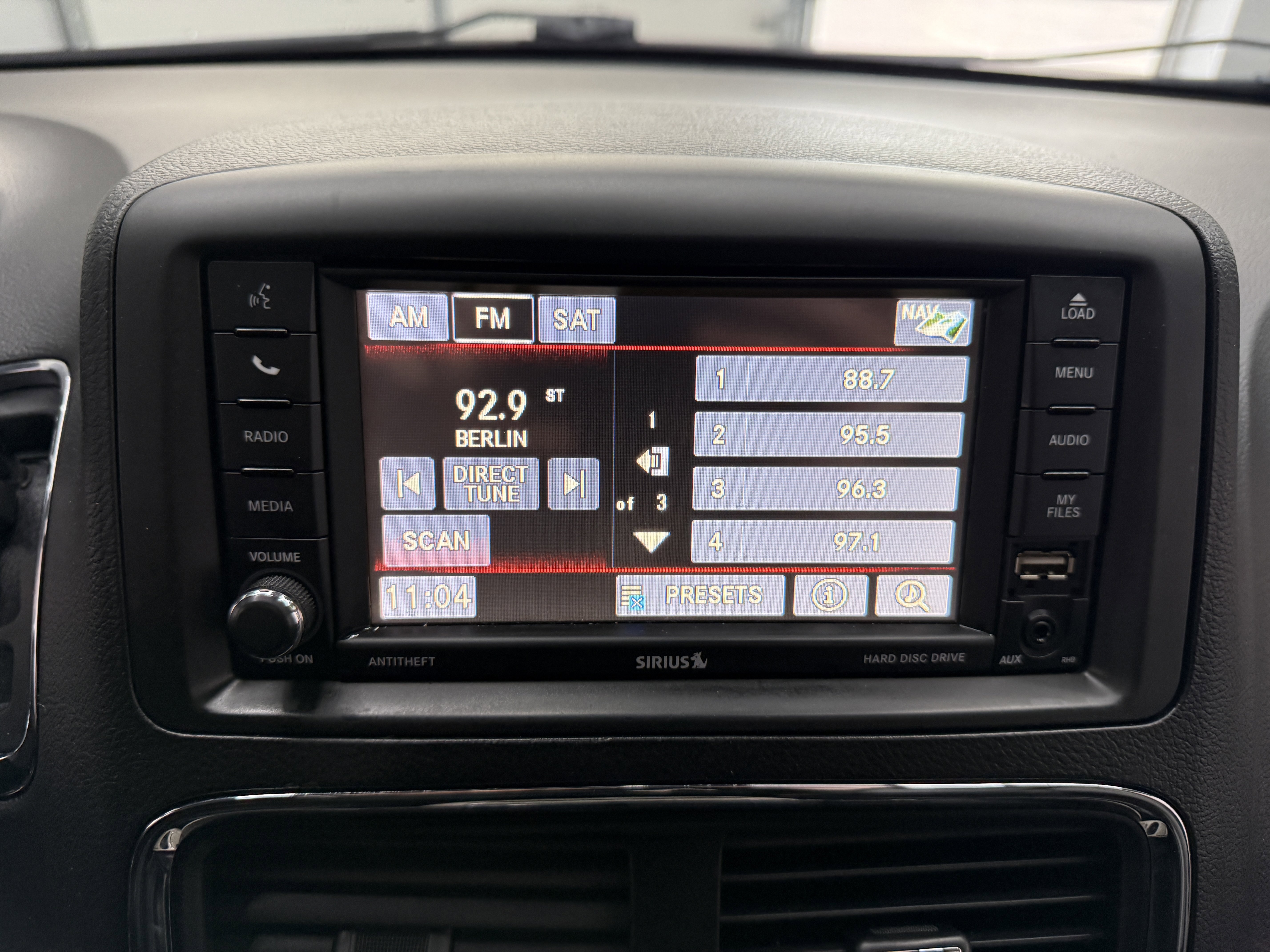 Used 2017 Dodge Grand Caravan SE image 14