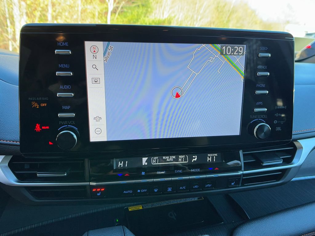 Used 2024 Toyota Sienna XSE image 18