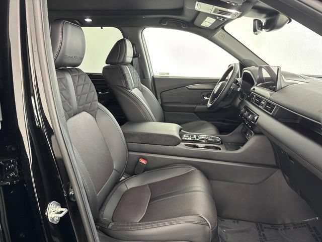 Certified 2026 Honda Pilot Black Edition image 24