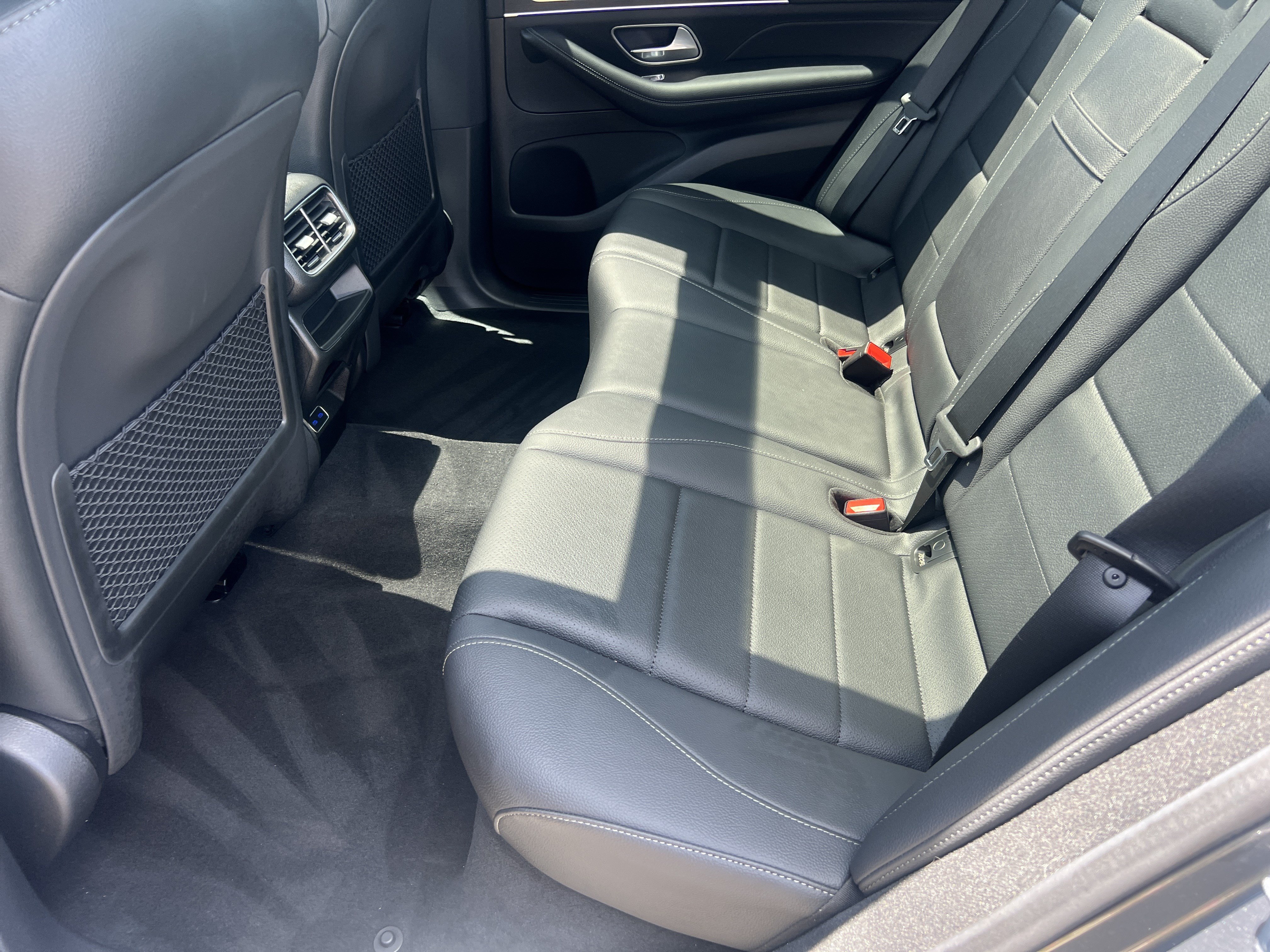 Used 2025 Mercedes-Benz GLE 450 4MATIC w/ Winter Package image 33