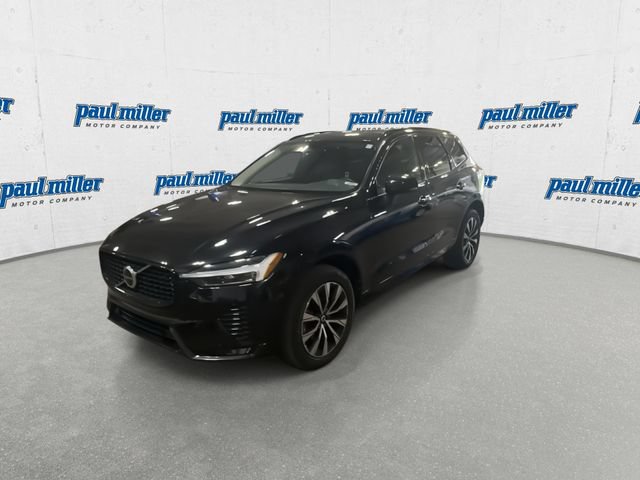 Used 2024 Volvo XC60 B5 Plus AWD/4WD image 4