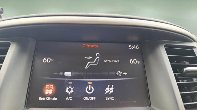 Used 2020 Nissan Pathfinder SV image 23