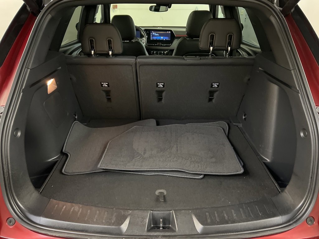 Used 2025 Chevrolet TrailBlazer RS w/ Convenience Package image 37