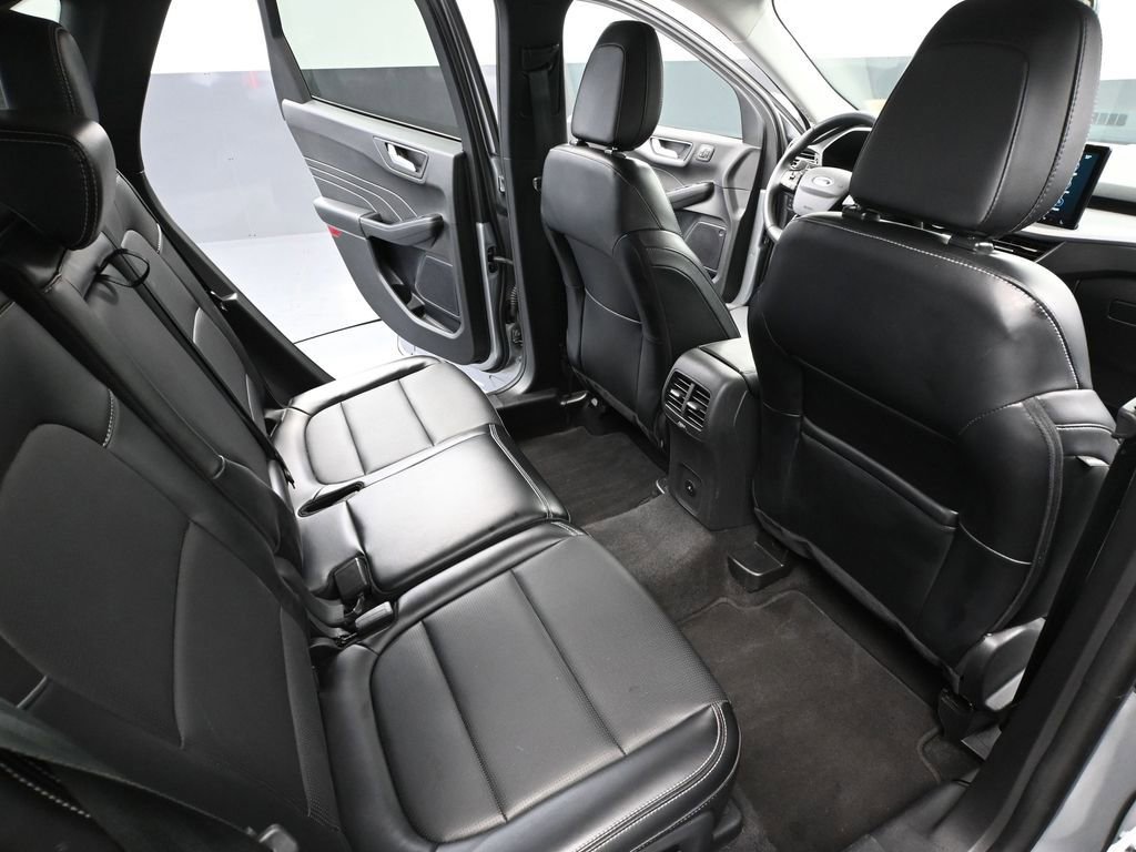 Used 2024 Ford Escape Platinum image 41