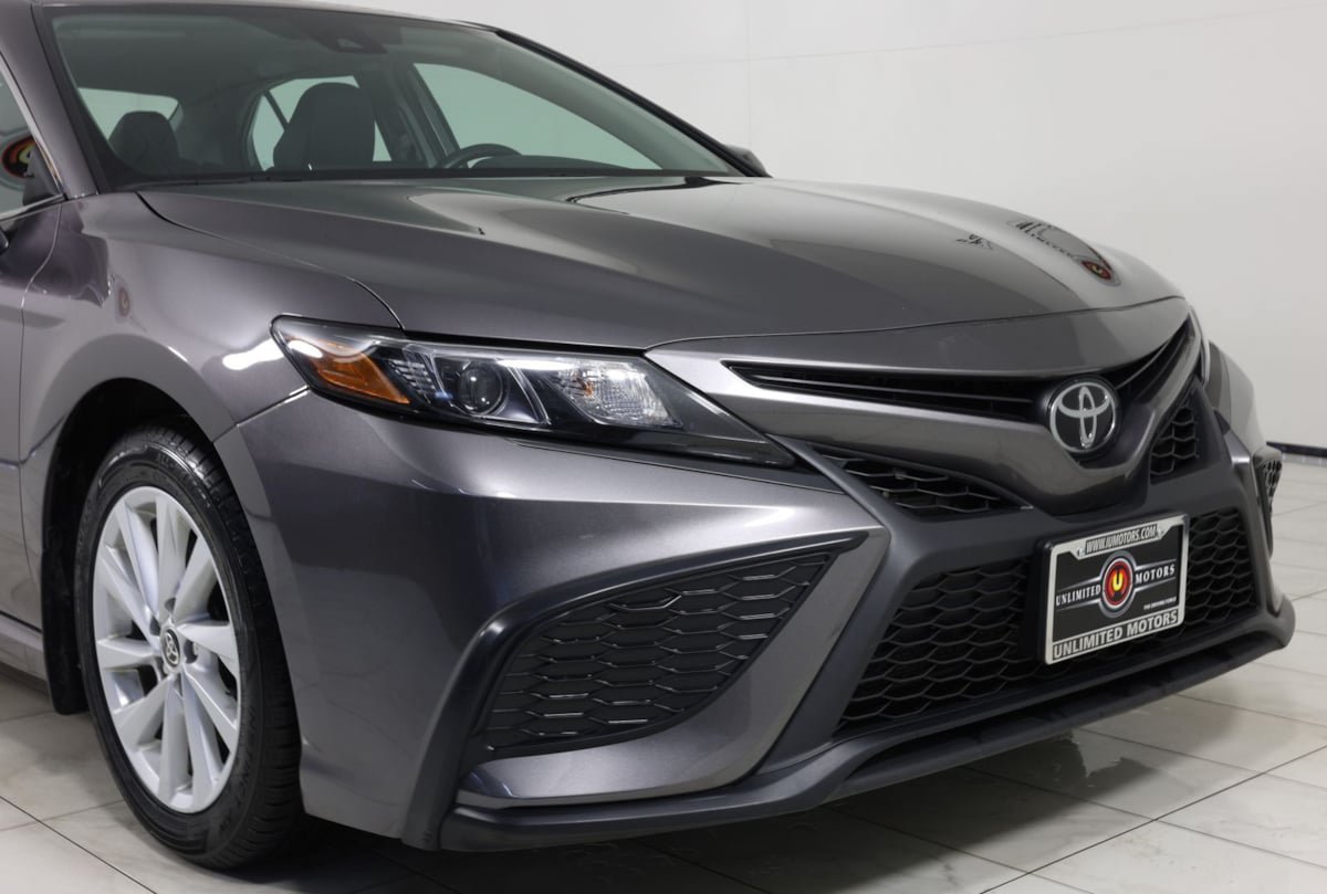 Used 2024 Toyota Camry SE FWD image 37