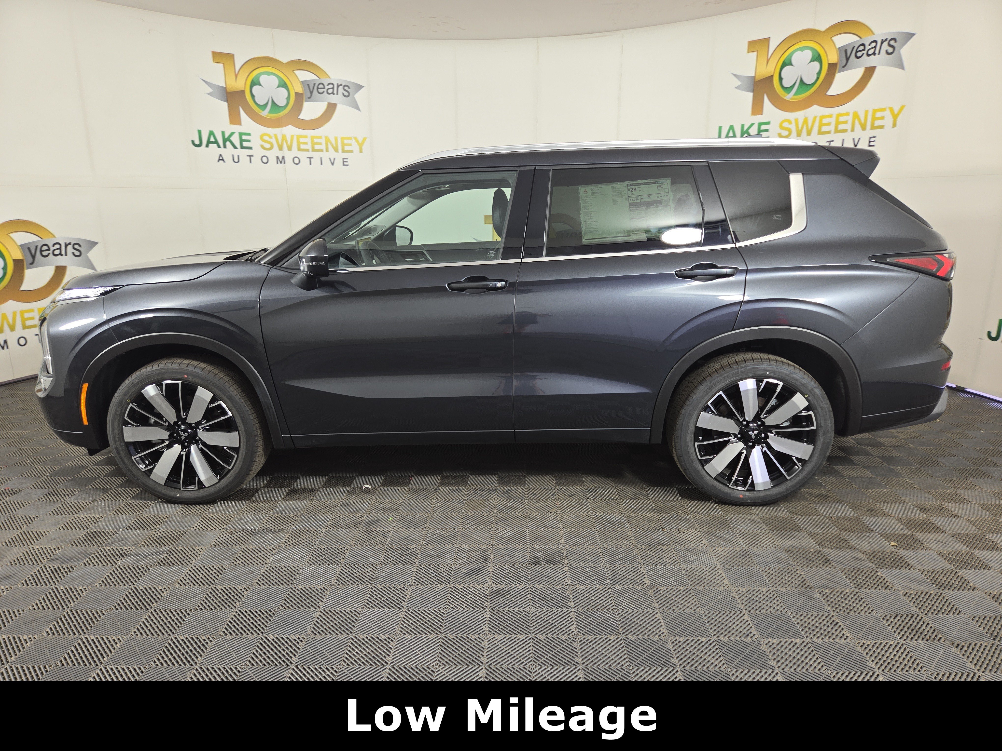 New 2026 Mitsubishi Outlander SEL FWD image 4