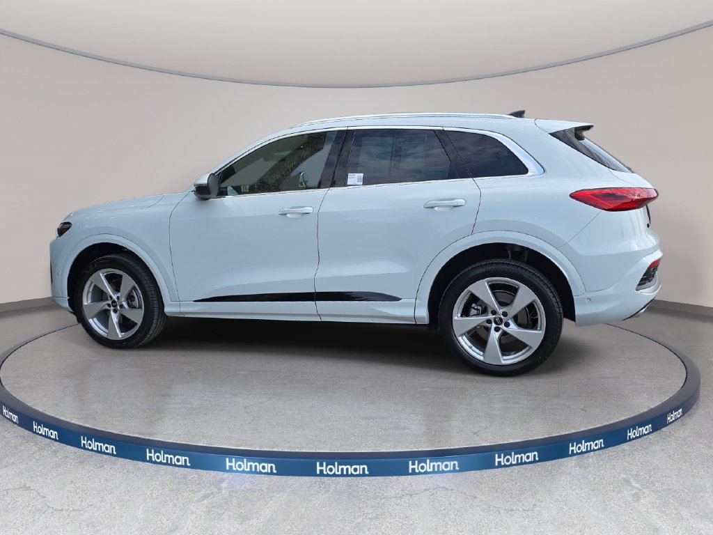 Certified 2025 Audi Q5 Premium Plus w/ Premium Plus AWD/4WD image 9