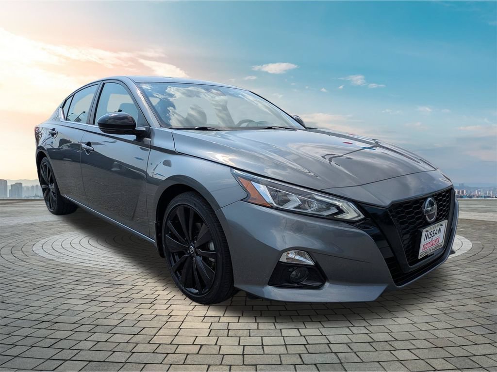 Certified 2022 Nissan Altima 2.5 SR w/ Midnight Edition Package FWD image 2