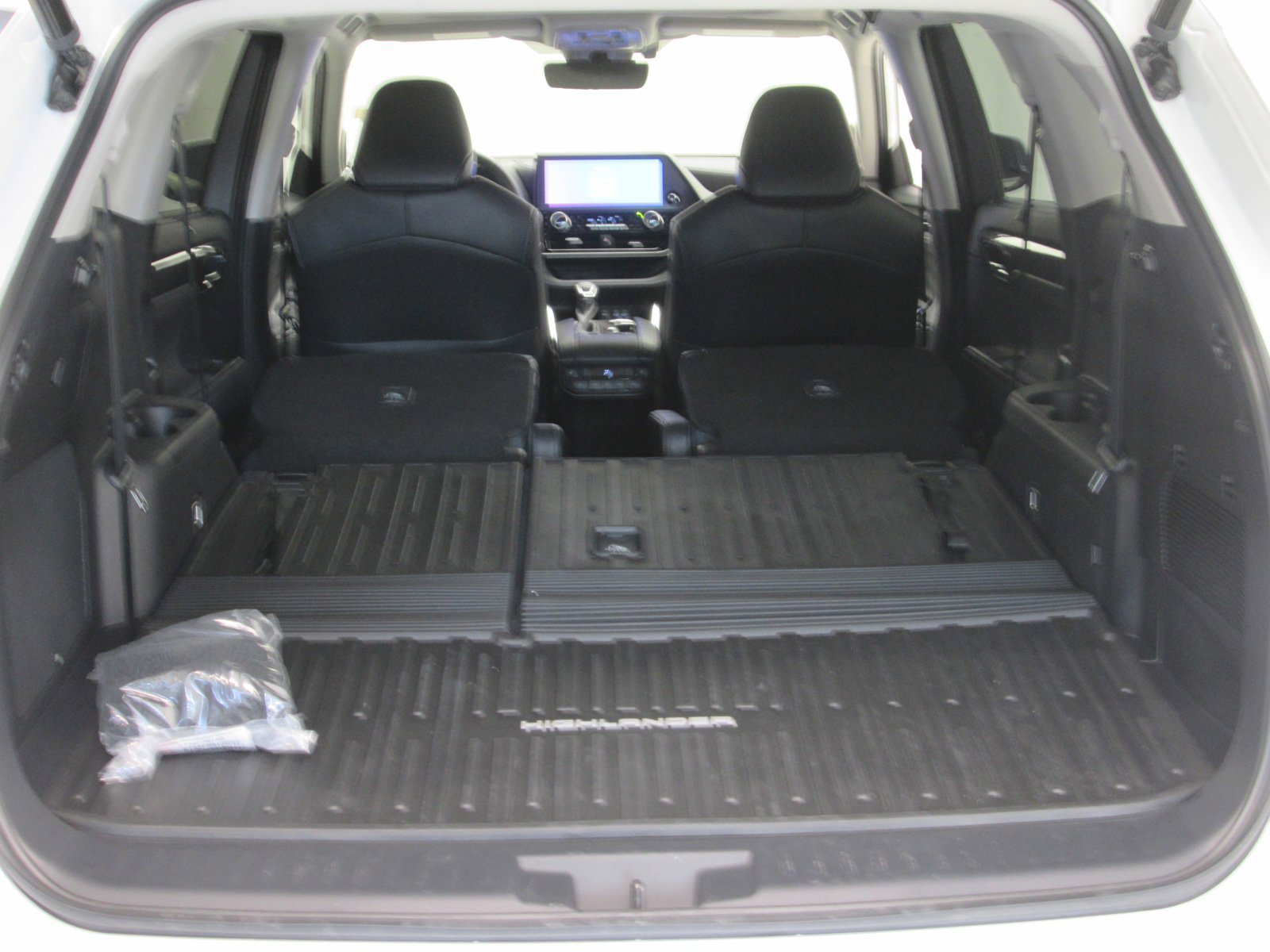Used 2023 Toyota Highlander Platinum AWD/4WD image 25