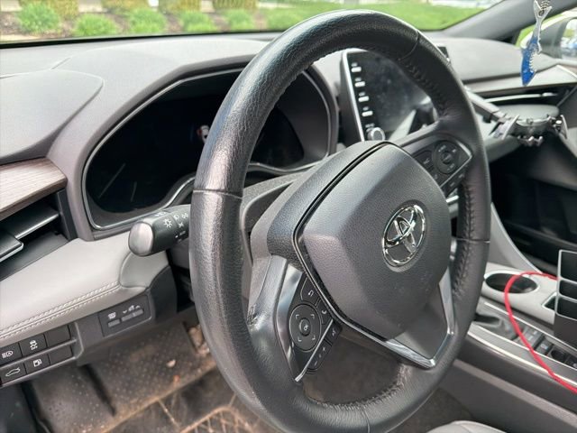 Used 2022 Toyota Avalon XLE FWD image 14