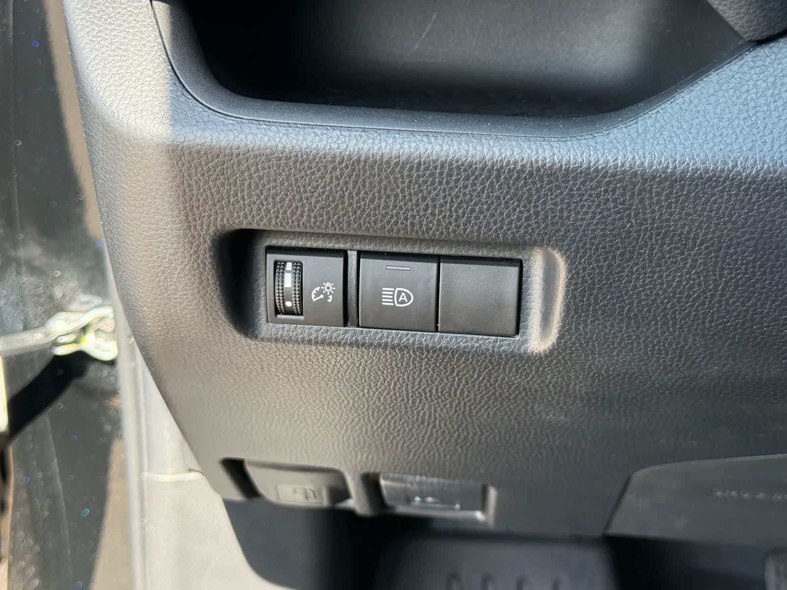 Used 2023 Toyota RAV4 XLE FWD image 20