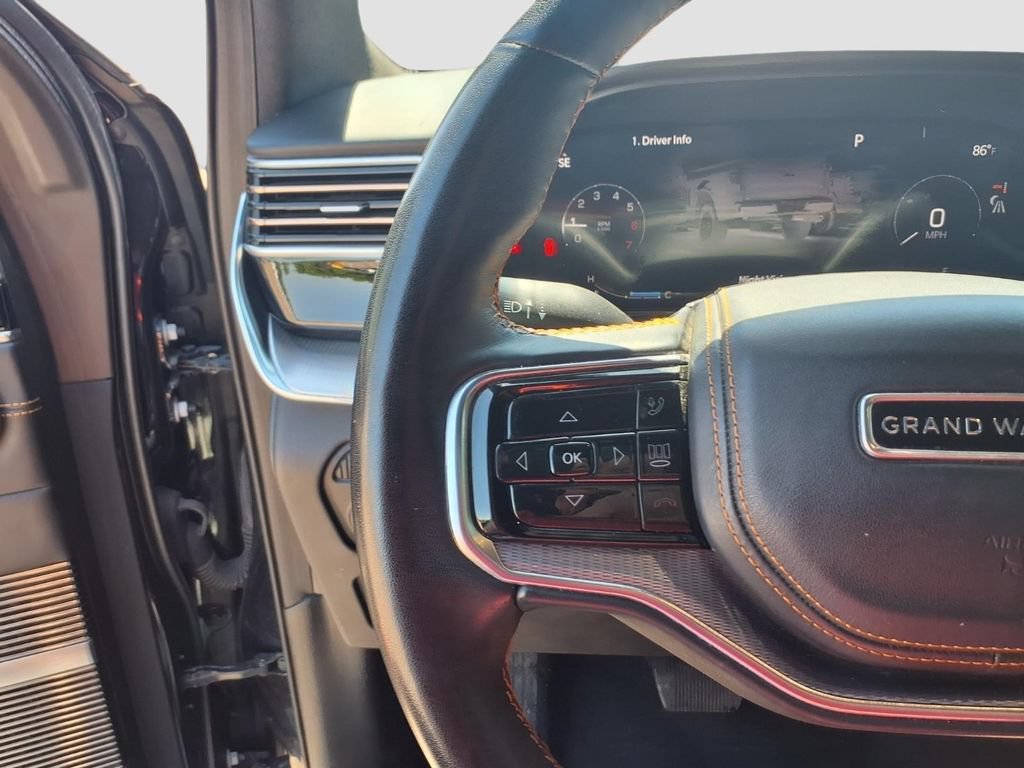 Used 2023 Jeep Grand Wagoneer L Series III w/ Rear Seat Video Group 1 AWD/4WD image 17
