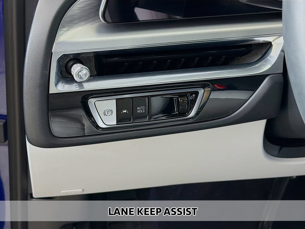 Used 2024 Cadillac Lyriq Luxury RWD image 7