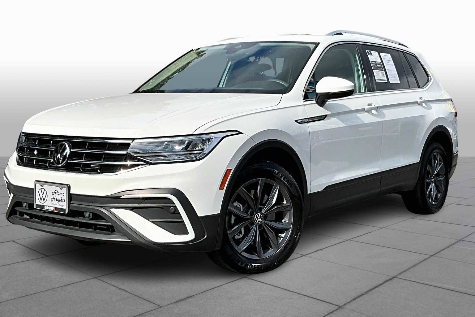 Certified 2022 Volkswagen Tiguan SE w/ Panoramic Sunroof Package