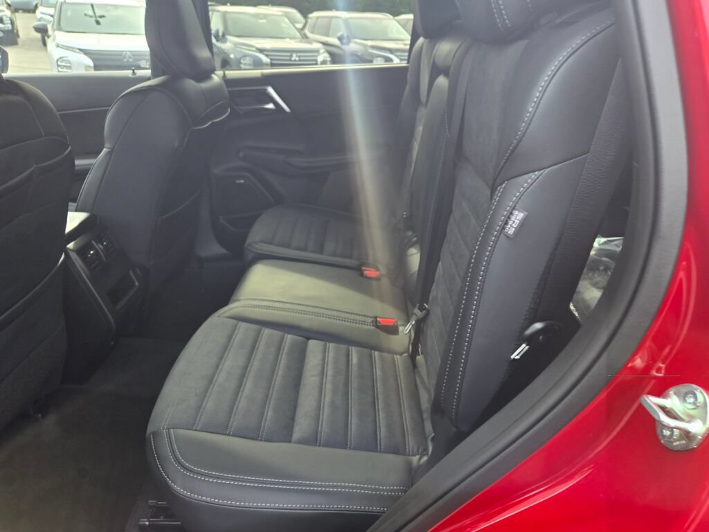 New 2027 Mitsubishi Outlander LE AWD/4WD image 13