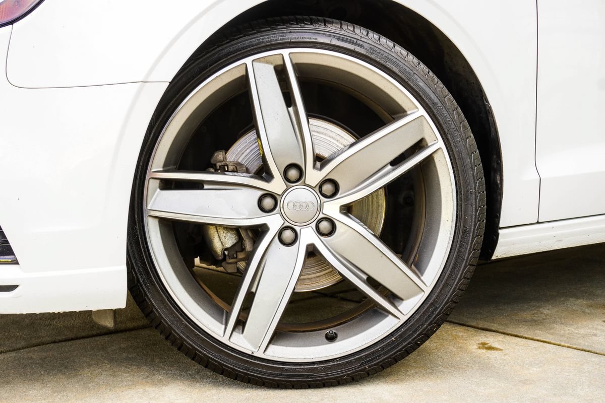 Used 2020 Audi A3 2.0T Premium Plus w/ Premium Plus Package FWD image 3