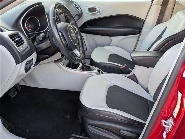 Used 2019 Jeep Compass Latitude FWD image 11