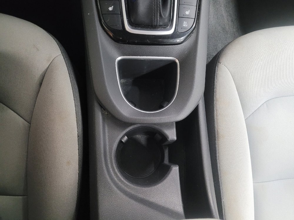 Used 2021 Hyundai Ioniq SE FWD image 26