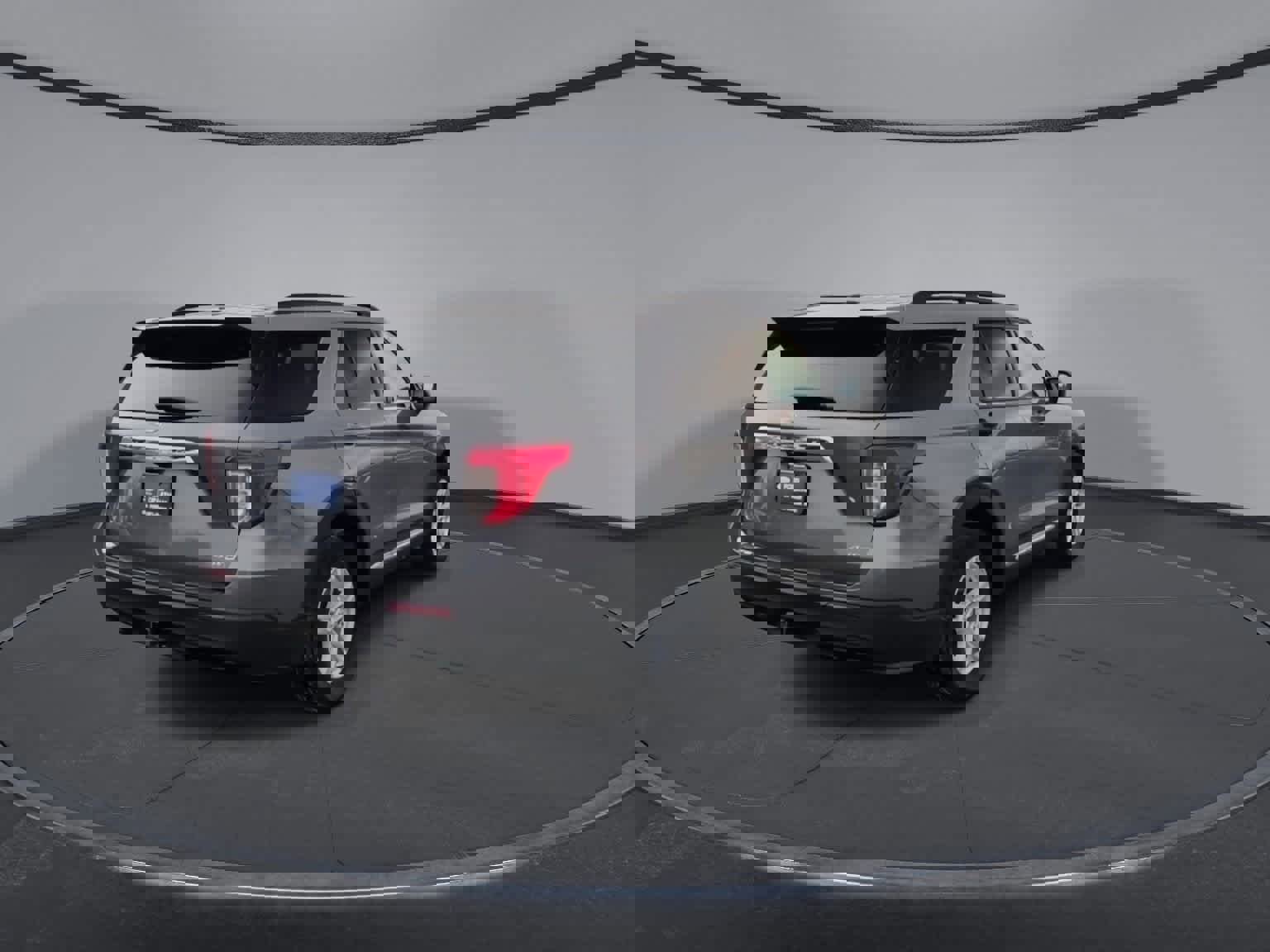 Used 2022 Ford Explorer XLT w/ Class IV Trailer Tow Package image 8