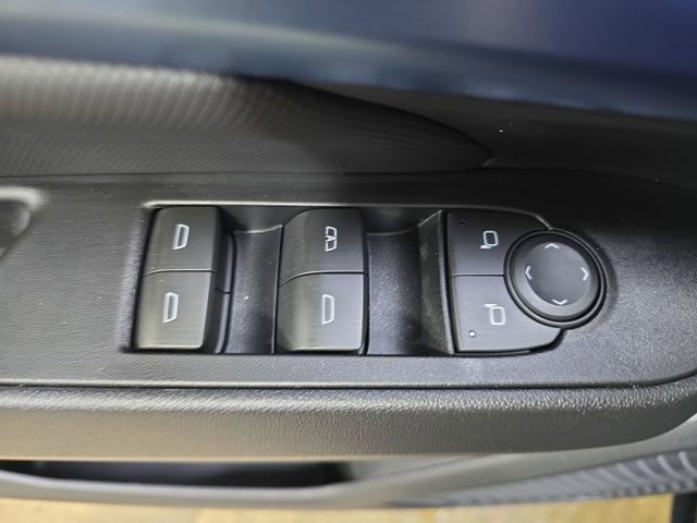 New 2026 Chevrolet Equinox EV LT image 29