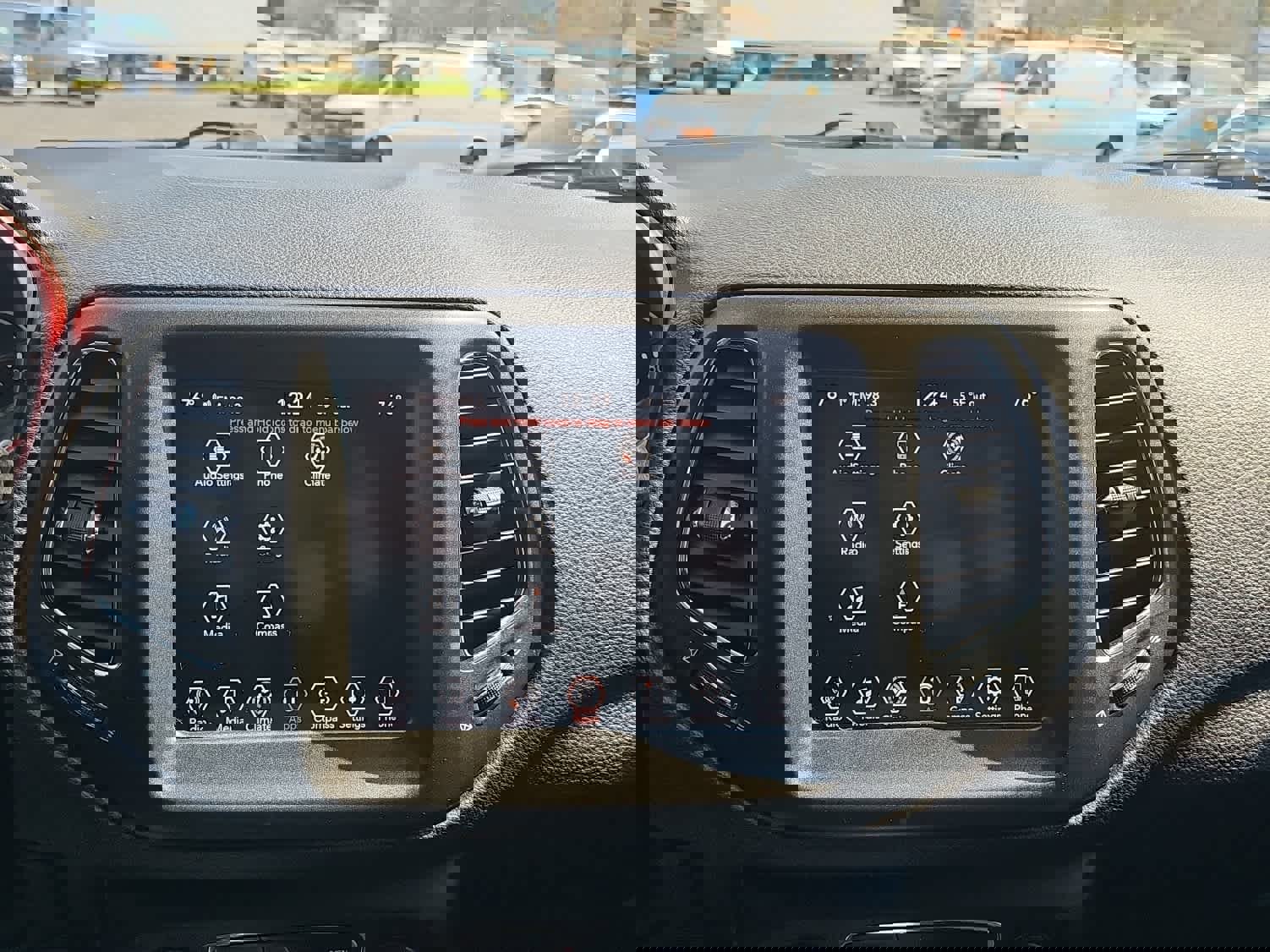 Used 2019 Jeep Compass Trailhawk image 20