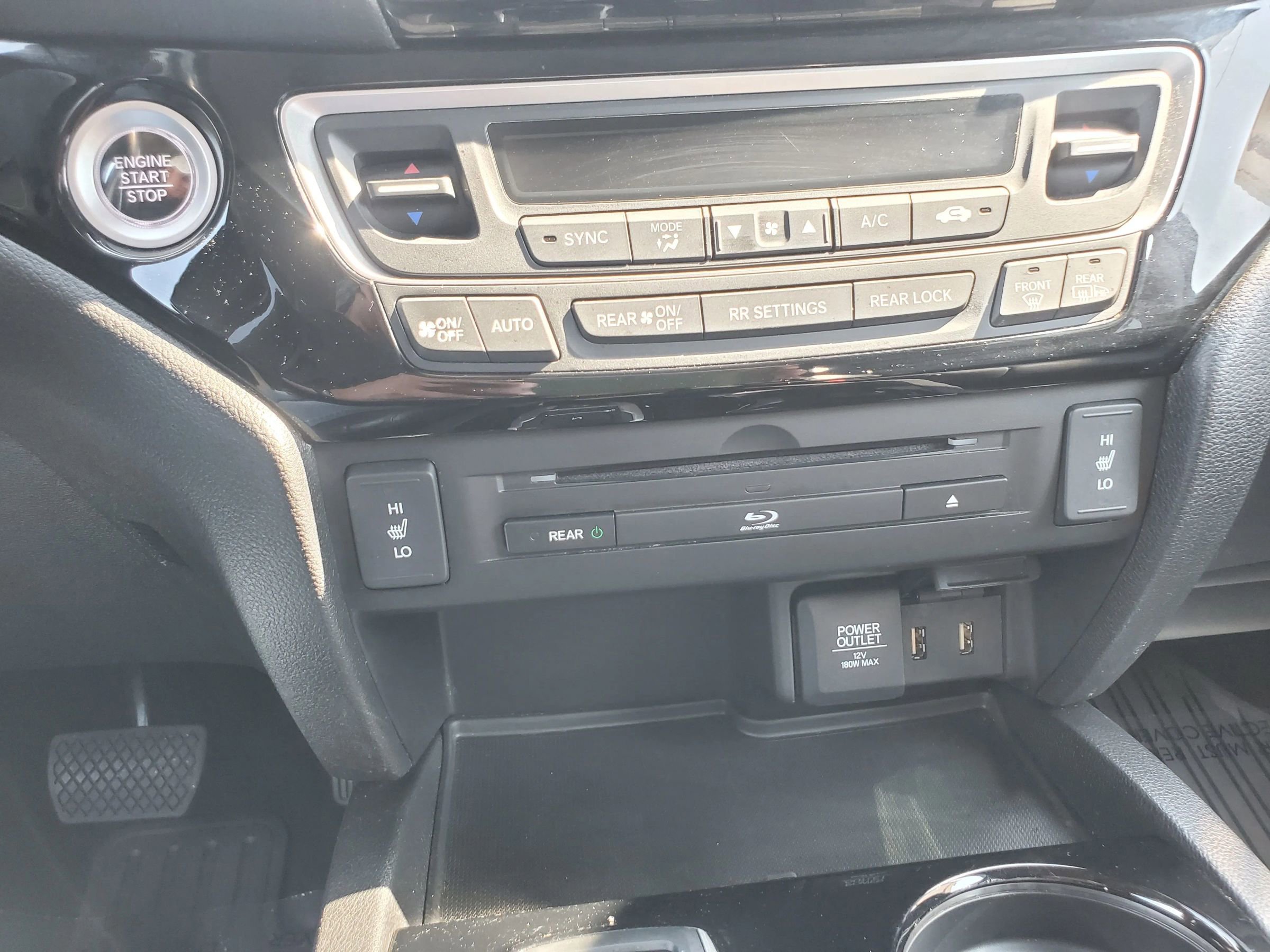 Used 2018 Honda Pilot Touring image 45