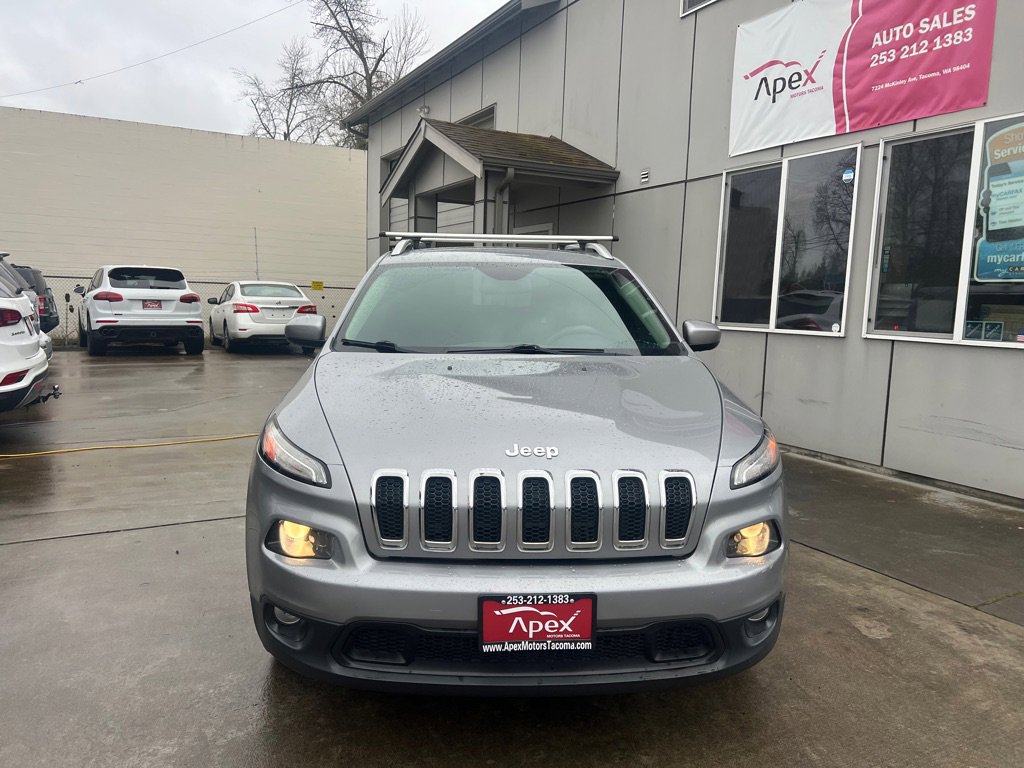 Used 2014 Jeep Cherokee Latitude FWD image 2