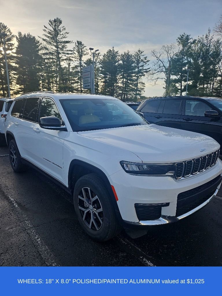 Used 2023 Jeep Grand Cherokee L Limited AWD/4WD image 3