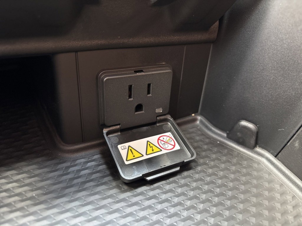 New 2026 RAM 1500 Laramie w/ Night Edition image 24